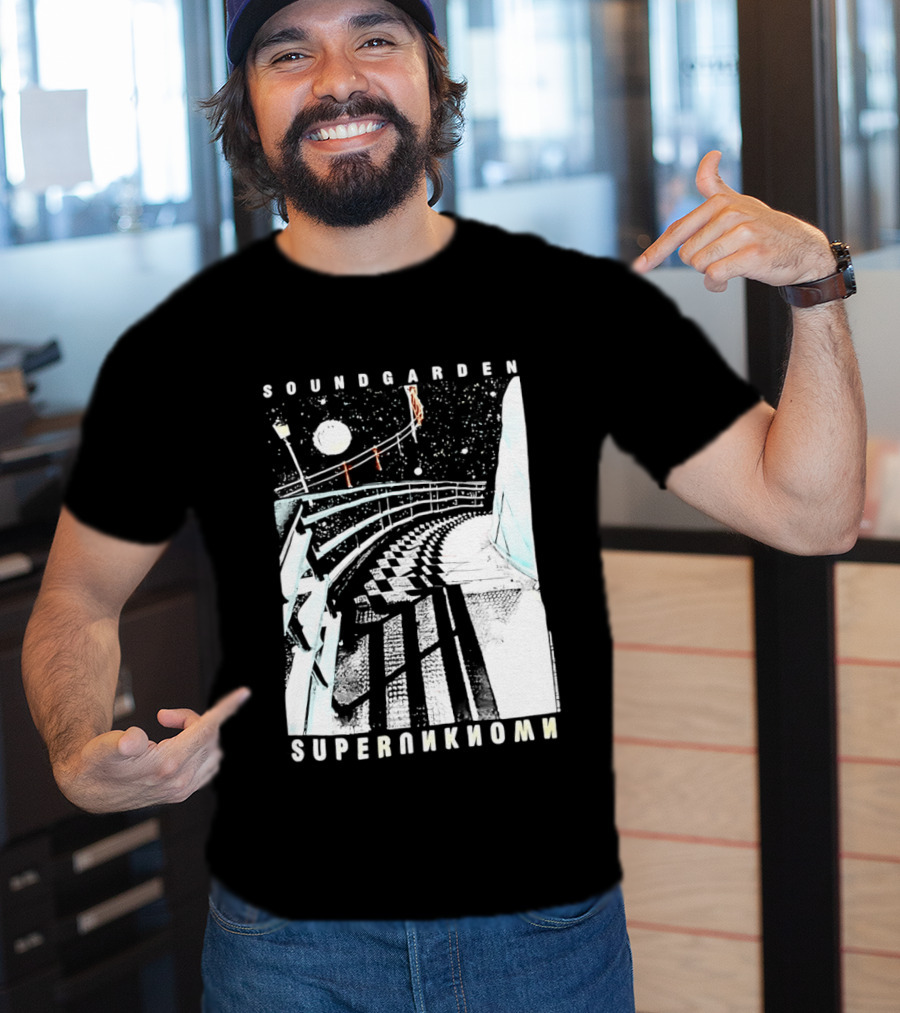 Soundgarden Superunknown Album Art Pathway Scene T-Shirt
