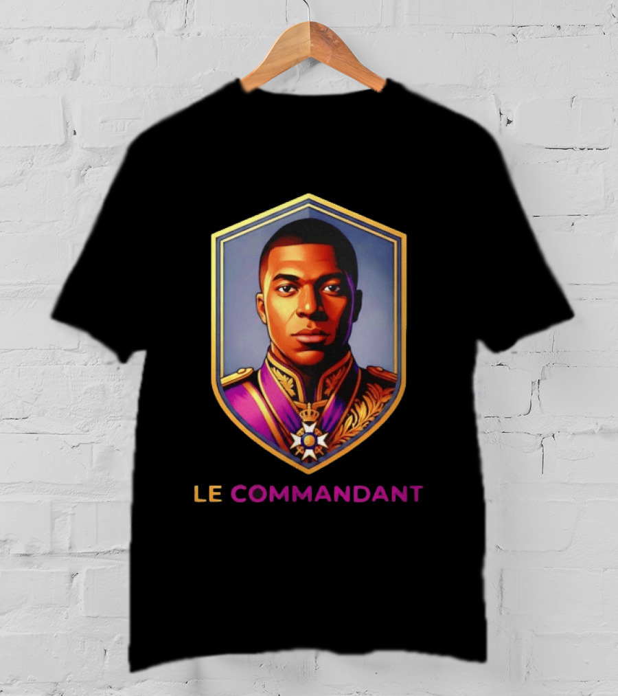 Kylian Mbappe Le Commandant Badge Paris Saint Germain T-Shirt