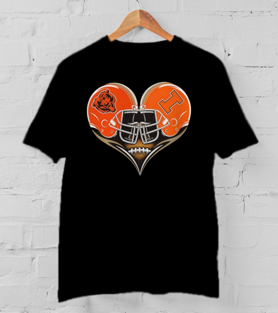 Chicago Bears And Illinois Fighting Illini Helmet Heart T-Shirt