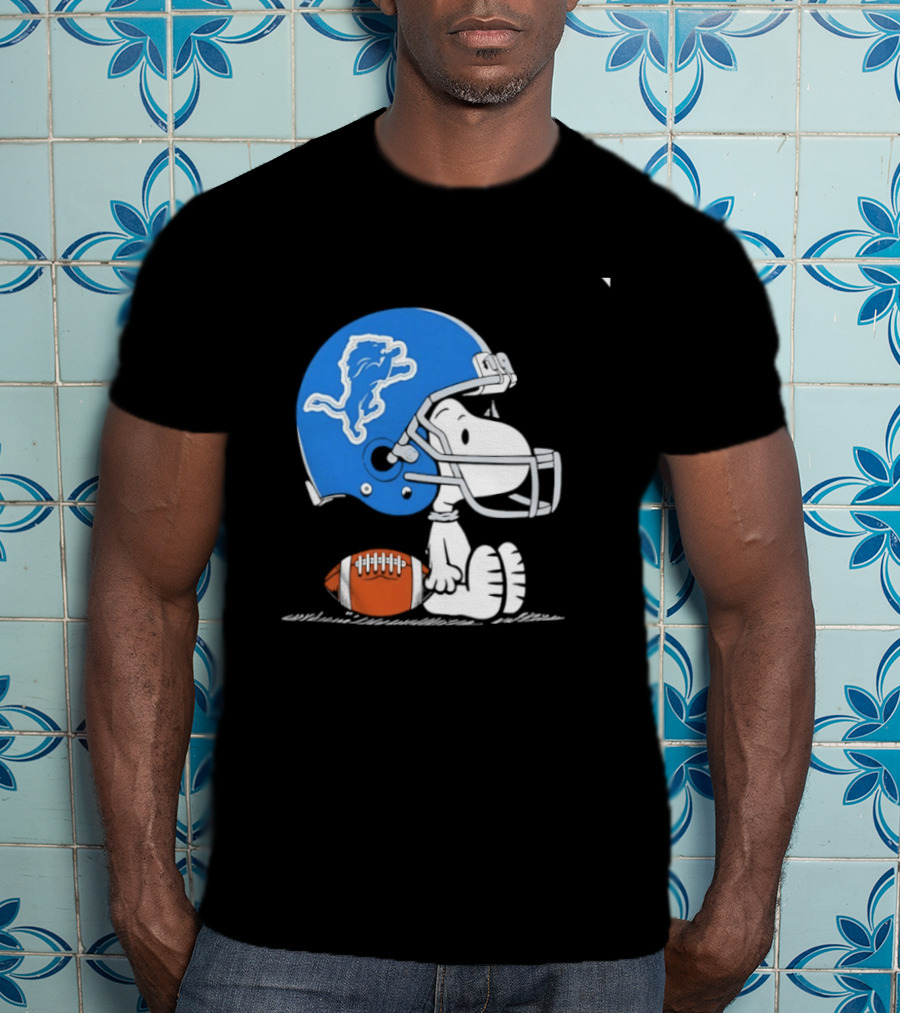 Snoopy Detroit Lions Football Helmet Collaboration NFL Peanuts T-Shirt