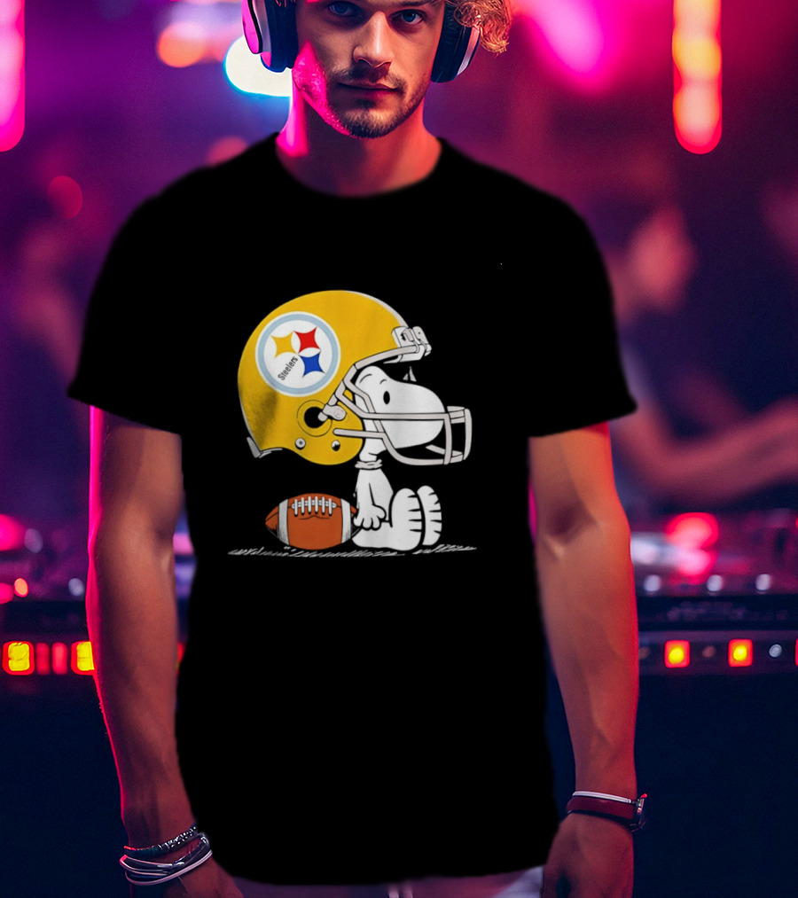 Snoopy Pittsburgh Steelers Helmet Football T-Shirt