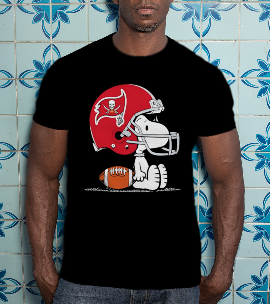 Snoopy Tampa Bay Buccaneers Football Helmet Peanuts Crossover NFL Collaboration T-Shirt
