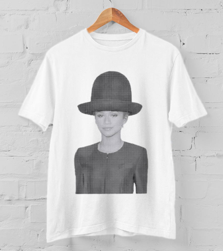 Zendaya Halftone Minimalist Style Fashion Influence T-Shirt