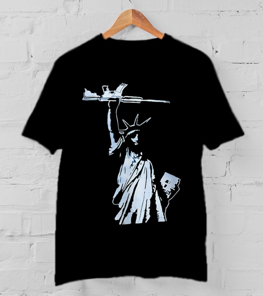 Statue Of Liberty Holding Assault Rifle July 4th Independence T-Shirt