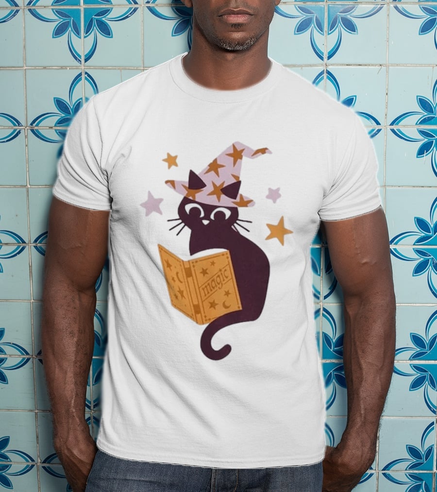 Magic Cat In Witch Hat Reading Spell Book With Stars T-Shirt