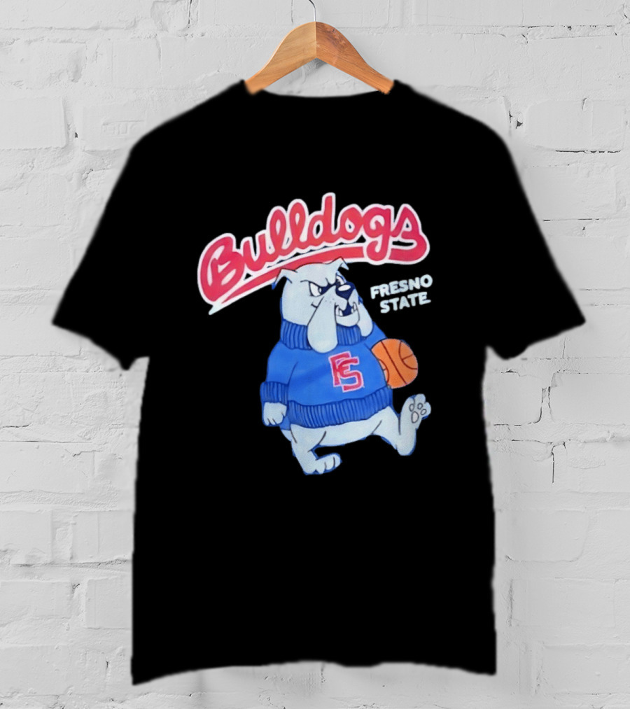 Fresno State Bulldogs Mascot With Basketball And Sweater T-Shirt