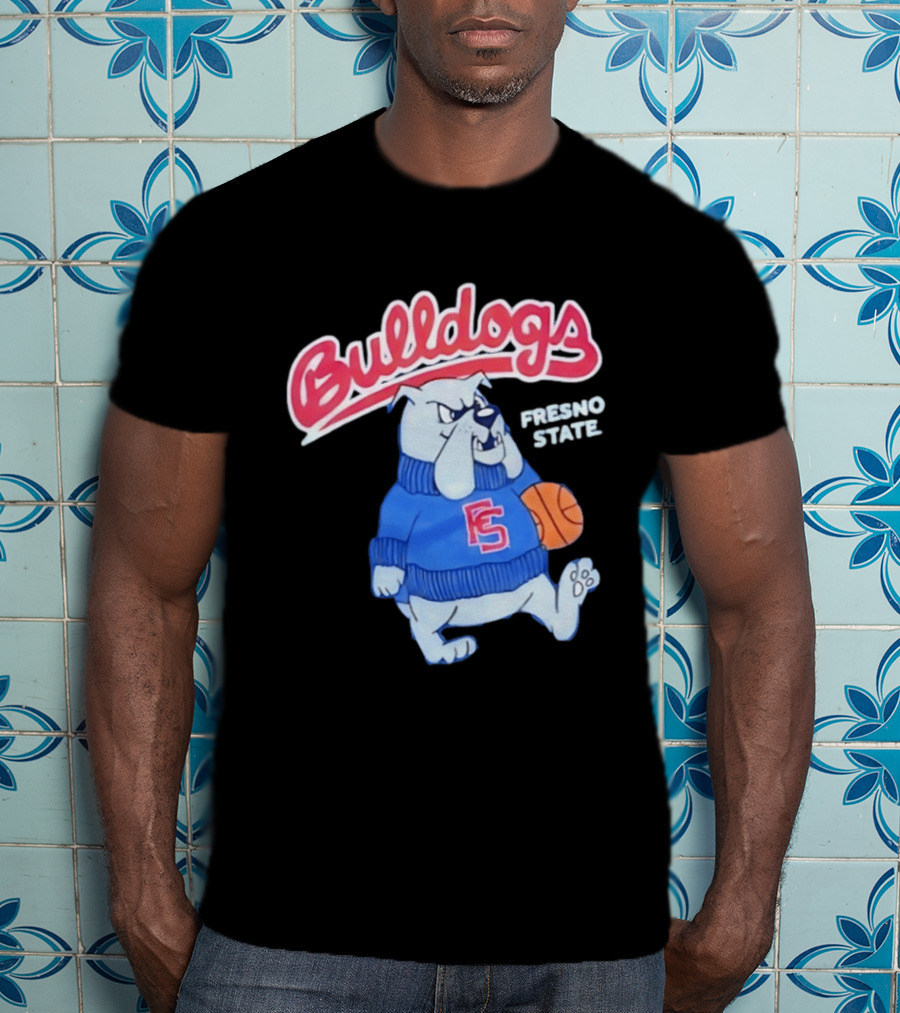 Fresno State Bulldogs Mascot With Basketball And Sweater T-Shirt