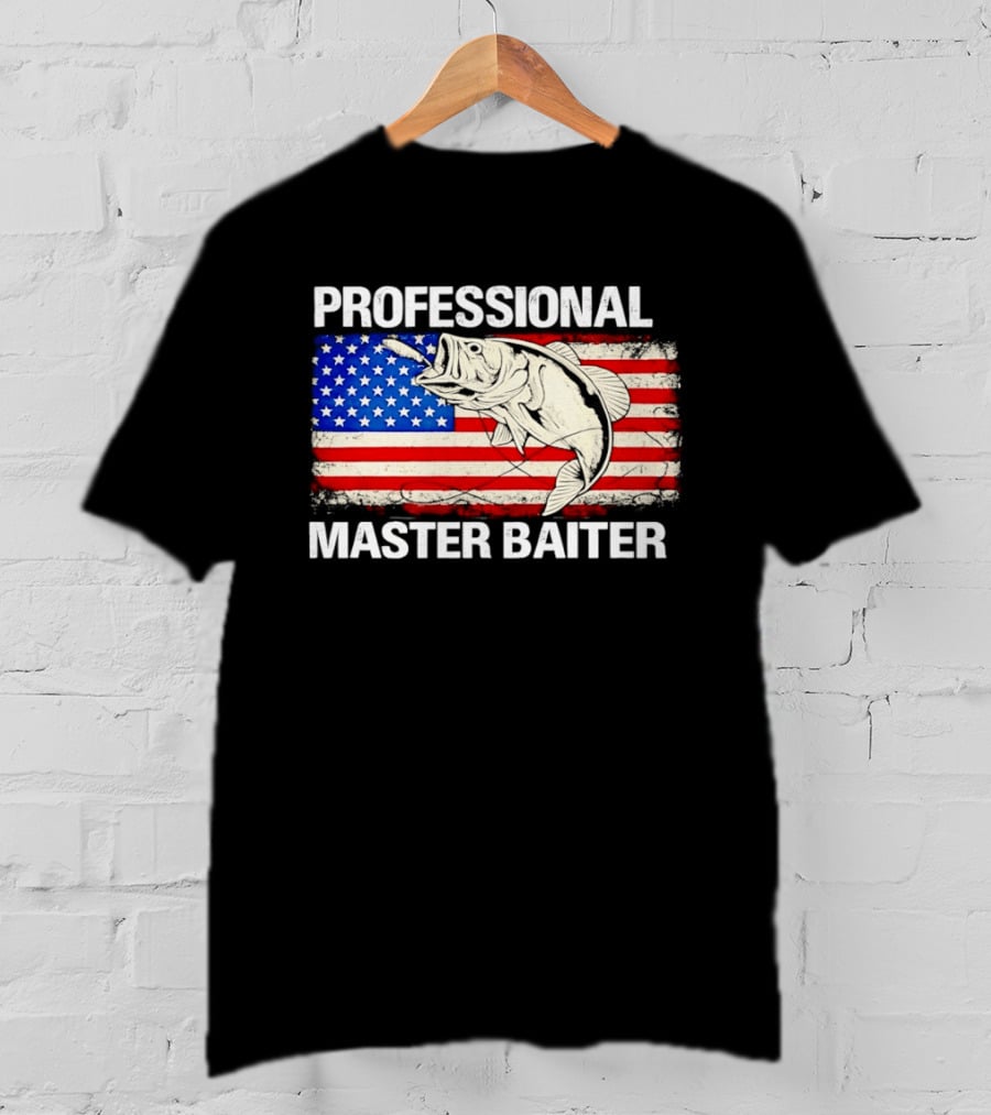 Professional Master Baiter Distressed American Flag Fishing USA Flag T-Shirt