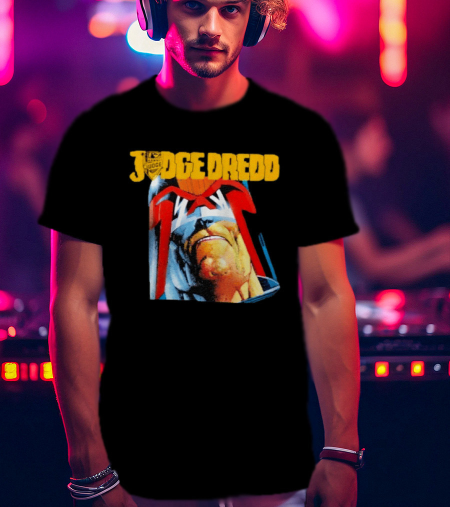 Judge Dredd Face Of Justice Iconic 2000 AD Comic Book Cover T-Shirt