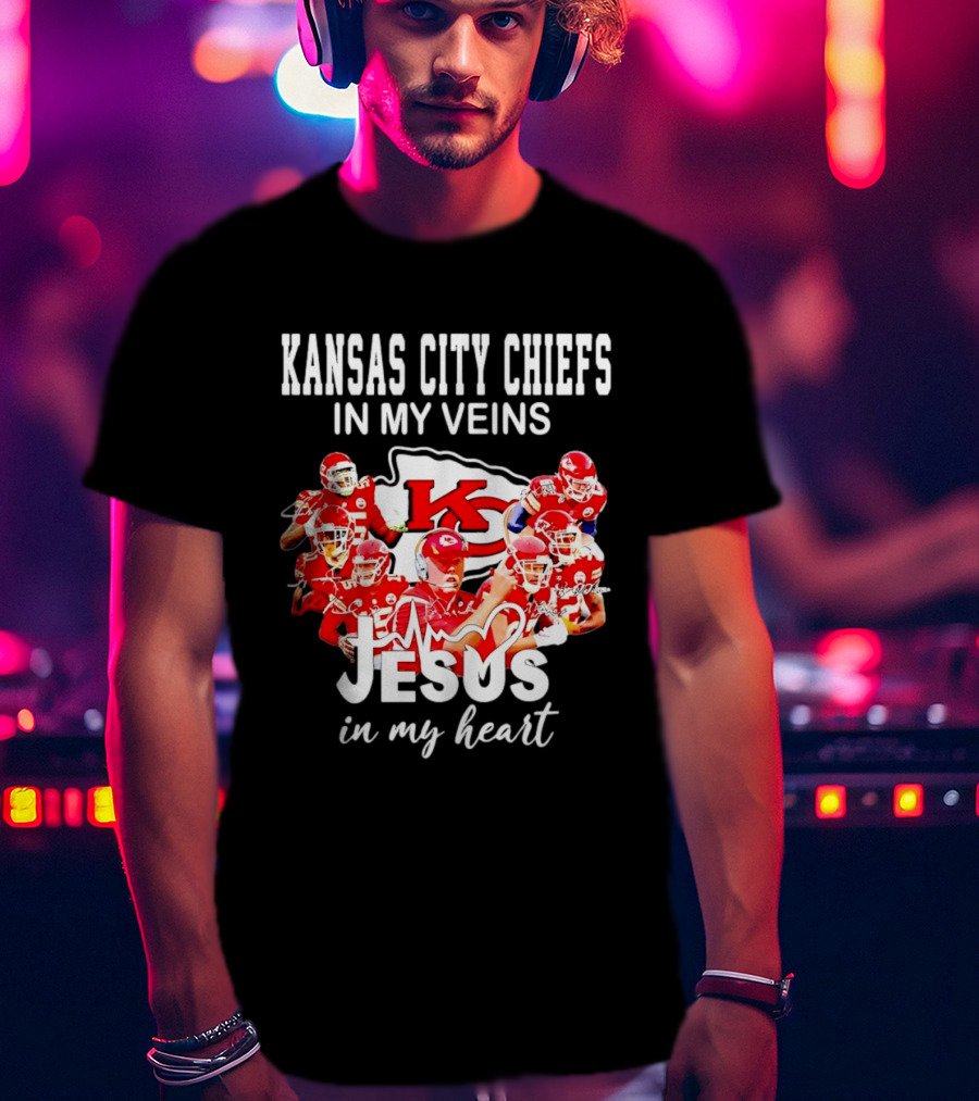 Kansas City Chiefs In My Veins Jesus In My Heart Football Fans T-Shirt