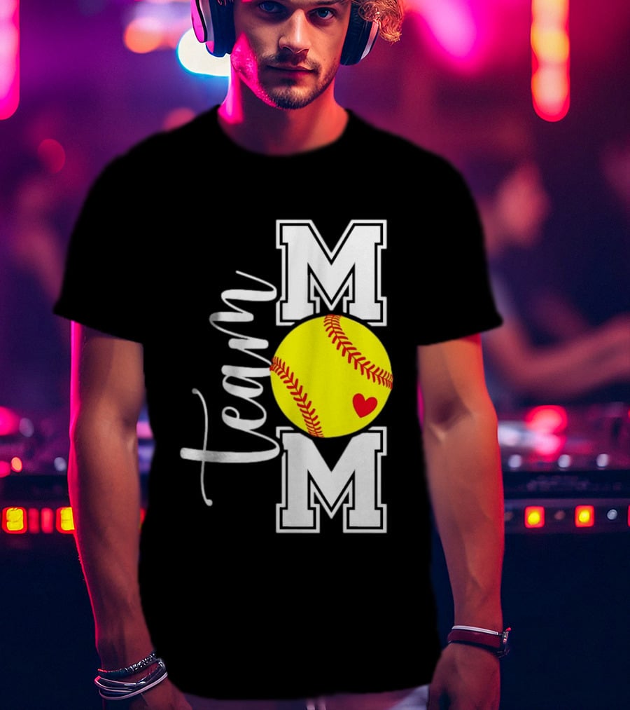 Team Mom Softball Yellow Heart Ball T-Shirt