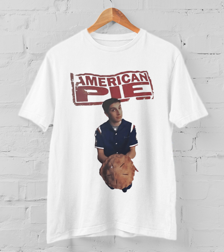Jason Biggs As Jim Levenstein Holding Pie American Pie Movie T-Shirt