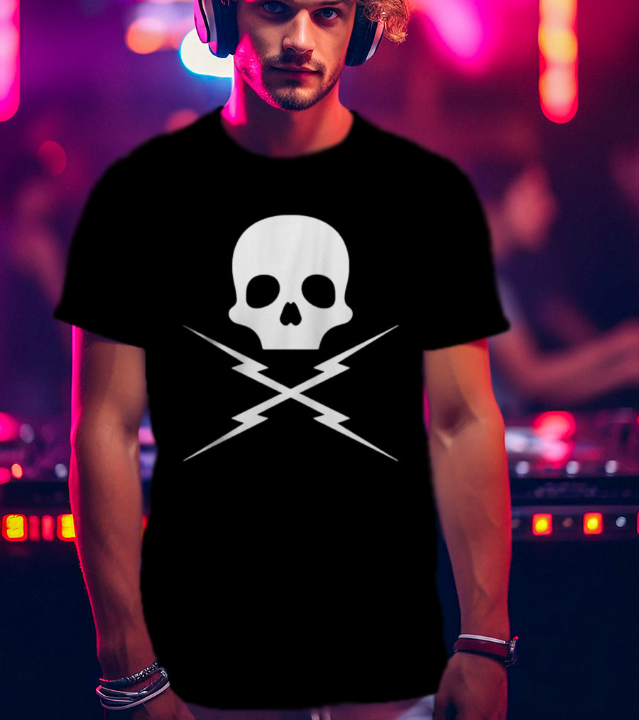 Skull Crossed Lightning Bolts Edgy T-Shirt