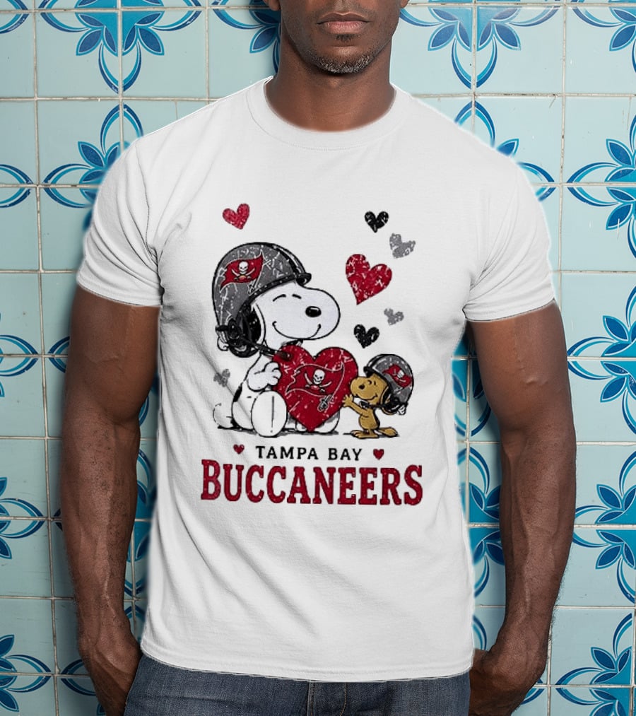 Tampa Bay Buccaneers Snoopy Peanuts Love Laughter T-Shirt