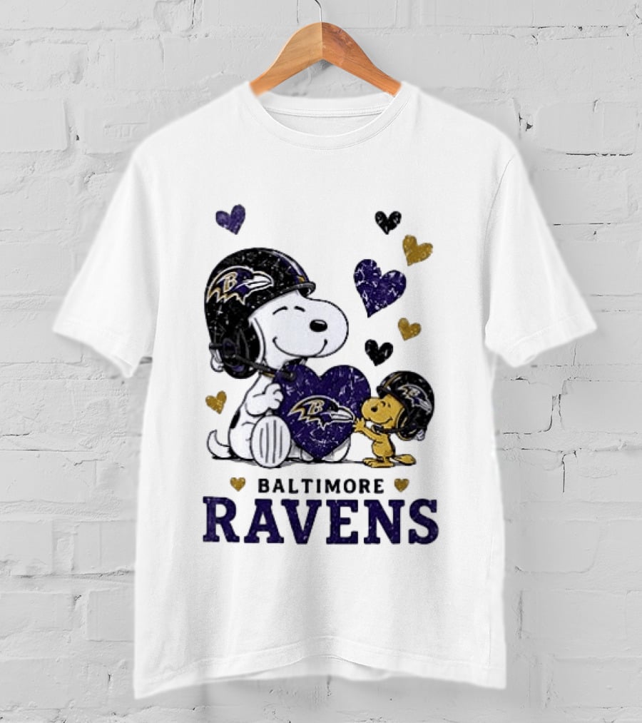 Baltimore Ravens Peanuts Snoopy Woodstock Love Laughter Hearts T-Shirt