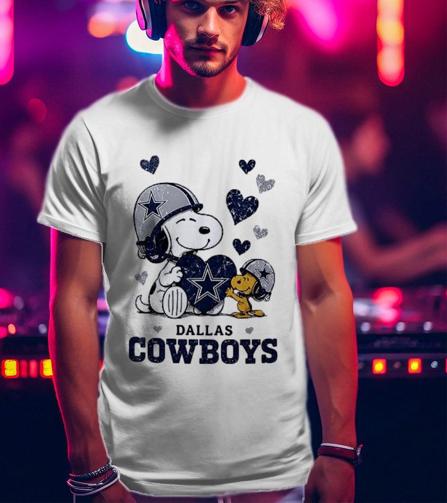 Dallas Cowboys Peanuts Snoopy Woodstock Love Hearts T-Shirt
