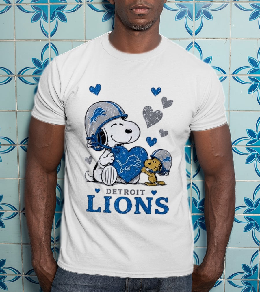 Detroit Lions Peanuts Snoopy Woodstock Heart Helmets Love T-Shirt