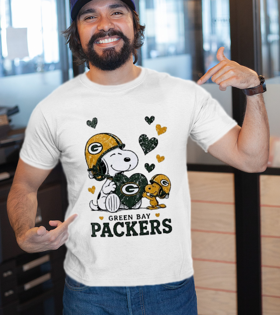 Green Bay Packers Snoopy Love Laughter Peanuts Hearts T-Shirt