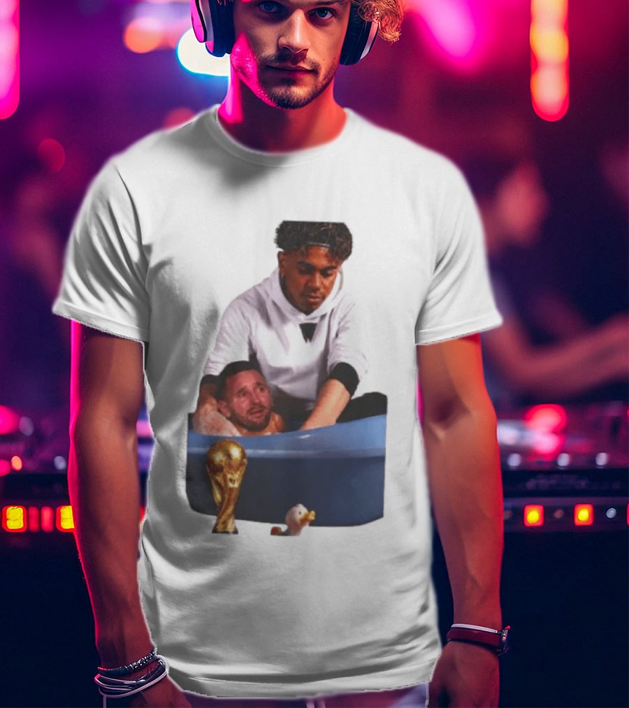 Lamine Yamal Lionel Messi Bathtub Meme World Cup Trophy T-Shirt