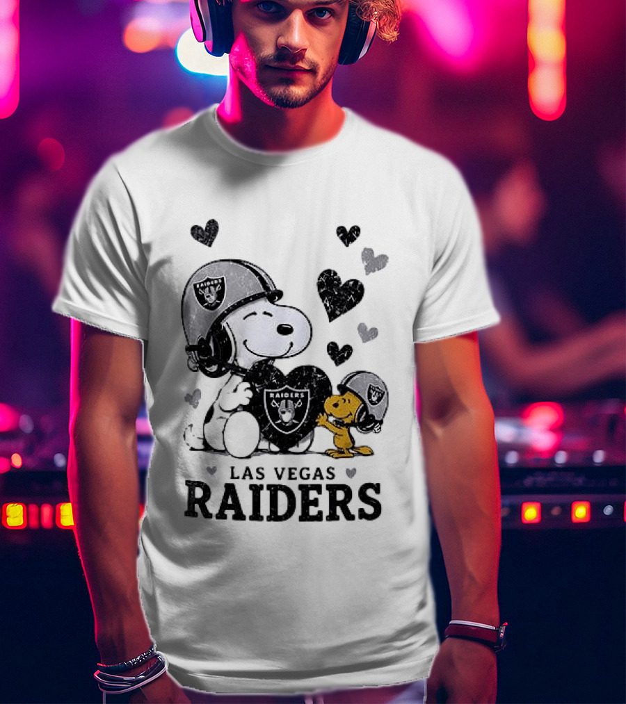 Las Vegas Raiders Peanuts Snoopy Woodstock Love And Laughter Hearts T-Shirt