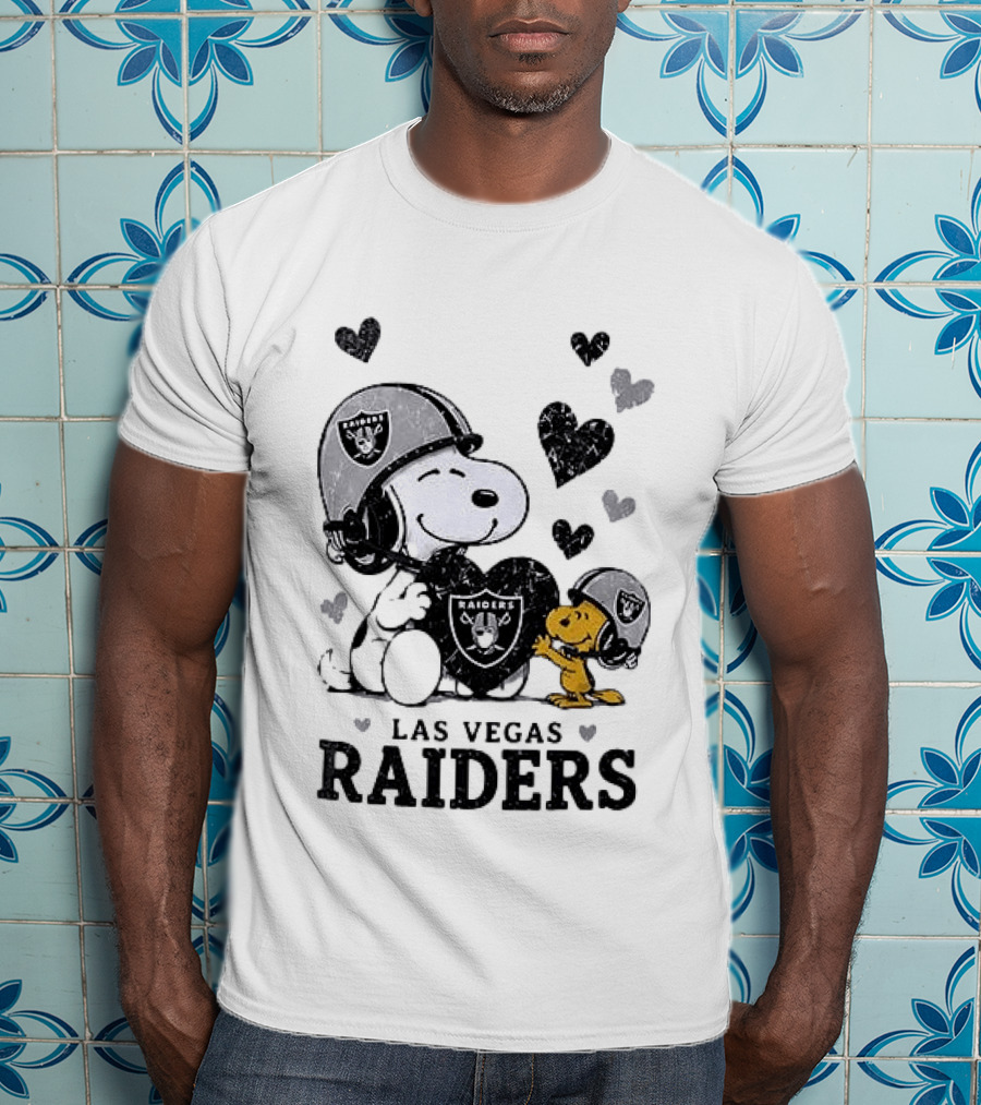 Las Vegas Raiders Peanuts Snoopy Woodstock Love And Laughter Hearts T-Shirt