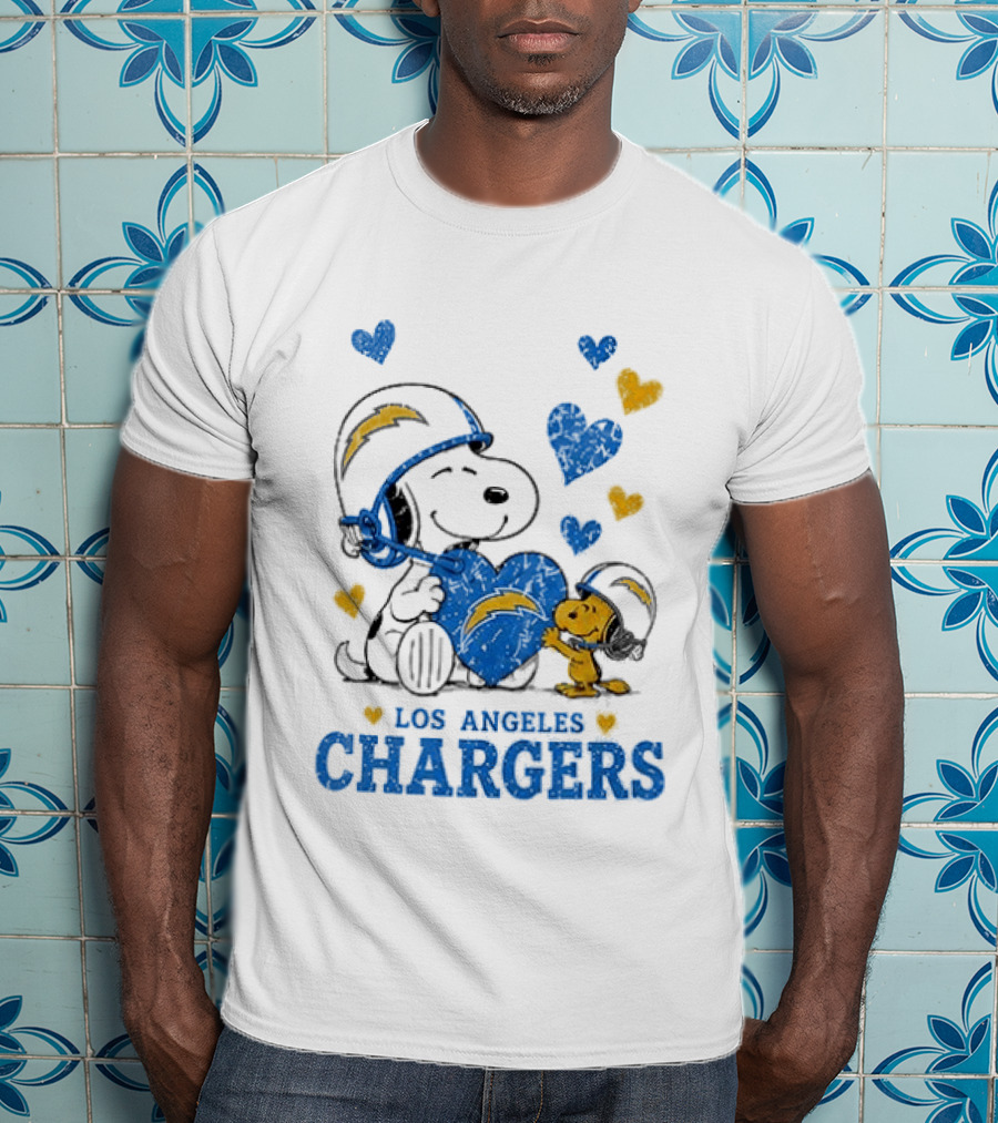 Los Angeles Chargers Peanuts Snoopy Love Laughter T-Shirt