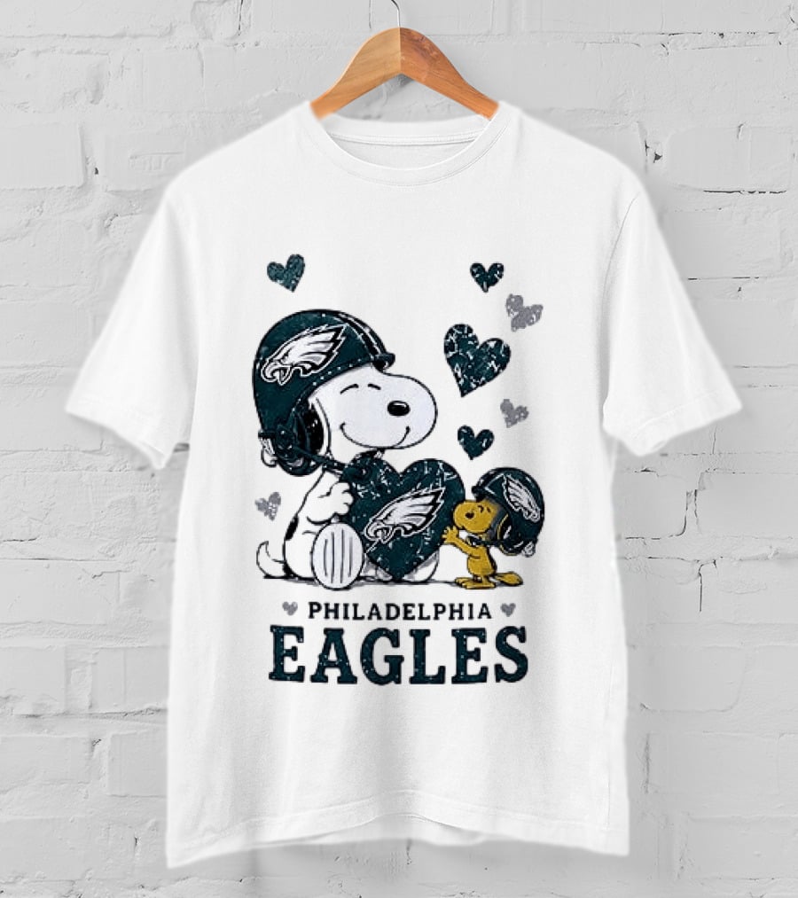Philadelphia Eagles Snoopy Woodstock Love Hearts Collaboration T-Shirt