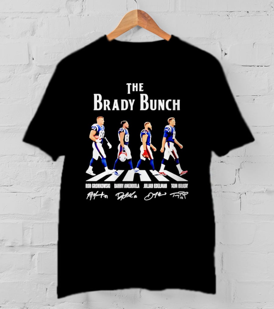 The Brady Bunch Rob Gronkowski Danny Amendola Julian Edelman Tom Brady New England Patriots Players Crossing T-Shirt