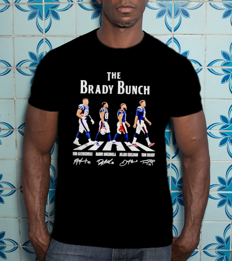 The Brady Bunch Rob Gronkowski Danny Amendola Julian Edelman Tom Brady New England Patriots Players Crossing T-Shirt