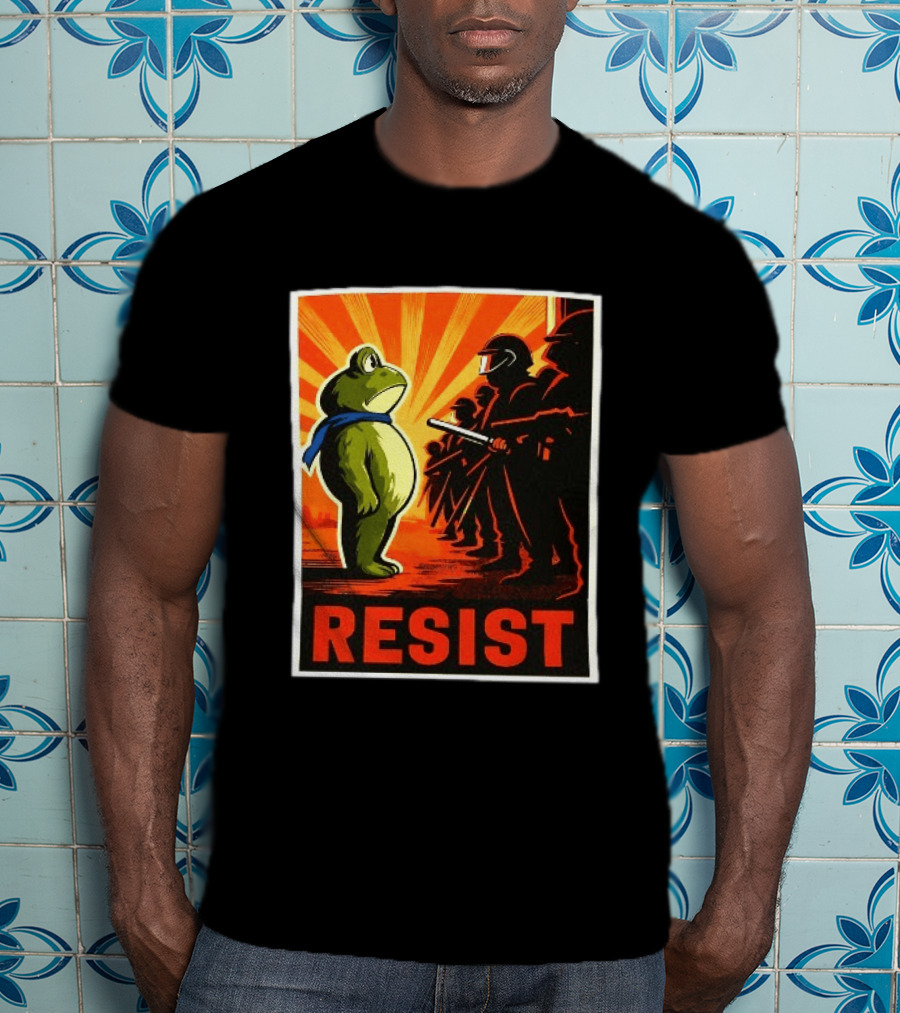 Resist Portland Frog 2025 Anti Fascism Protest Art With Frog And Riot Police T-Shirt