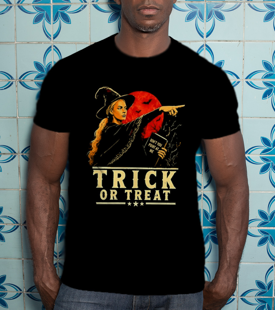 Witch Pointing Trick Or Treat Halloween 2026 T-Shirt