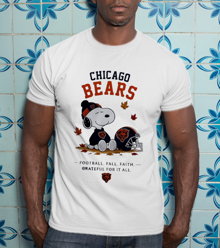 Chicago Bears Snoopy Grateful Football Fall Faith T-Shirt