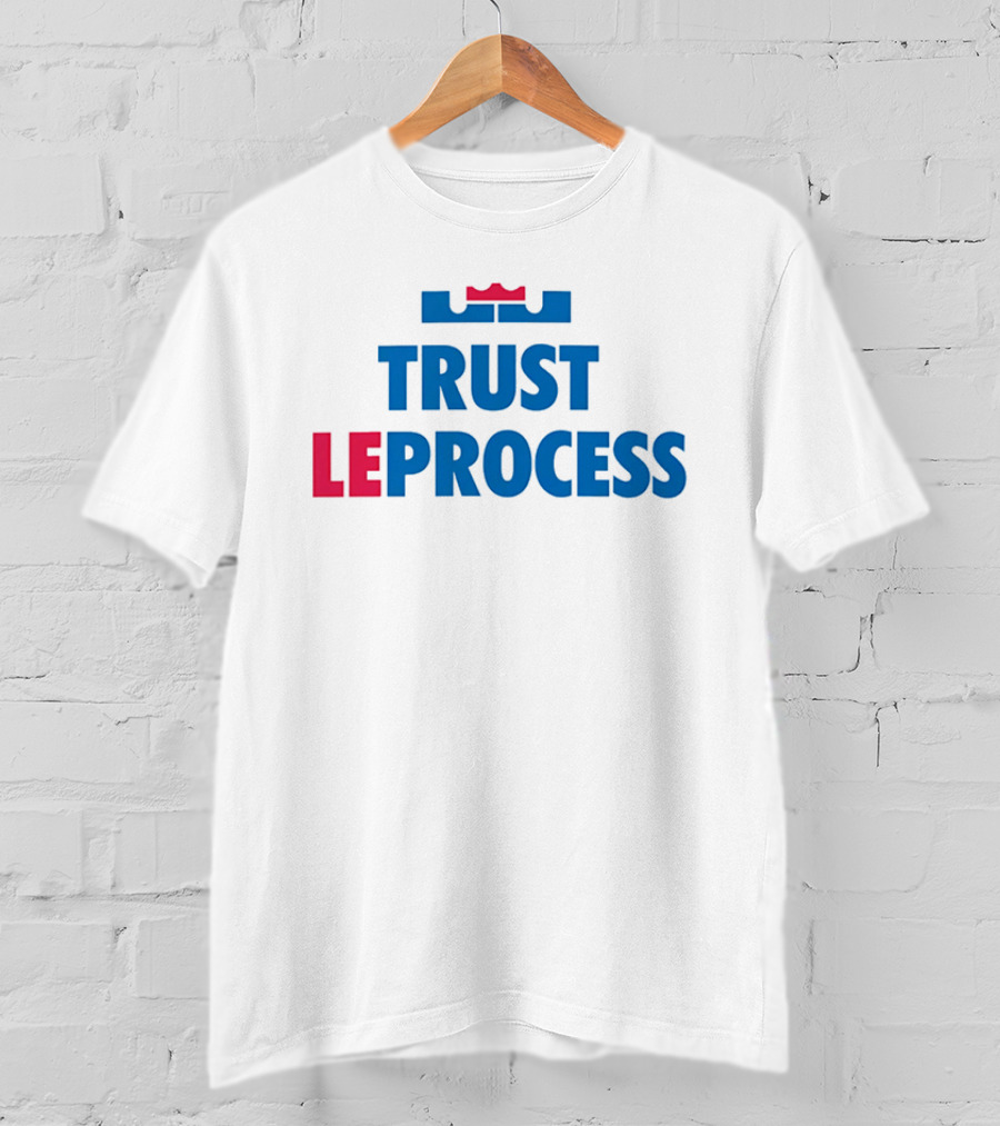 Trust Le Process Basketball Crown Symbol Blue Red T-Shirt