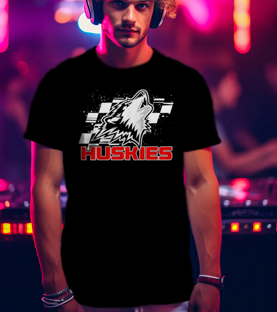Huskies Howling Checkered Racing Flag T-Shirt