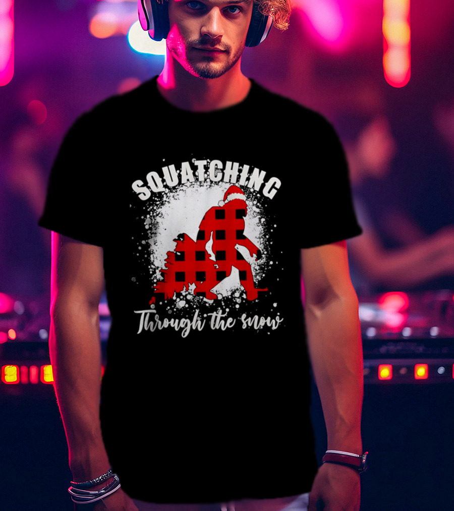 Squatching Through The Snow Bigfoot Santa Hat Christmas T-Shirt