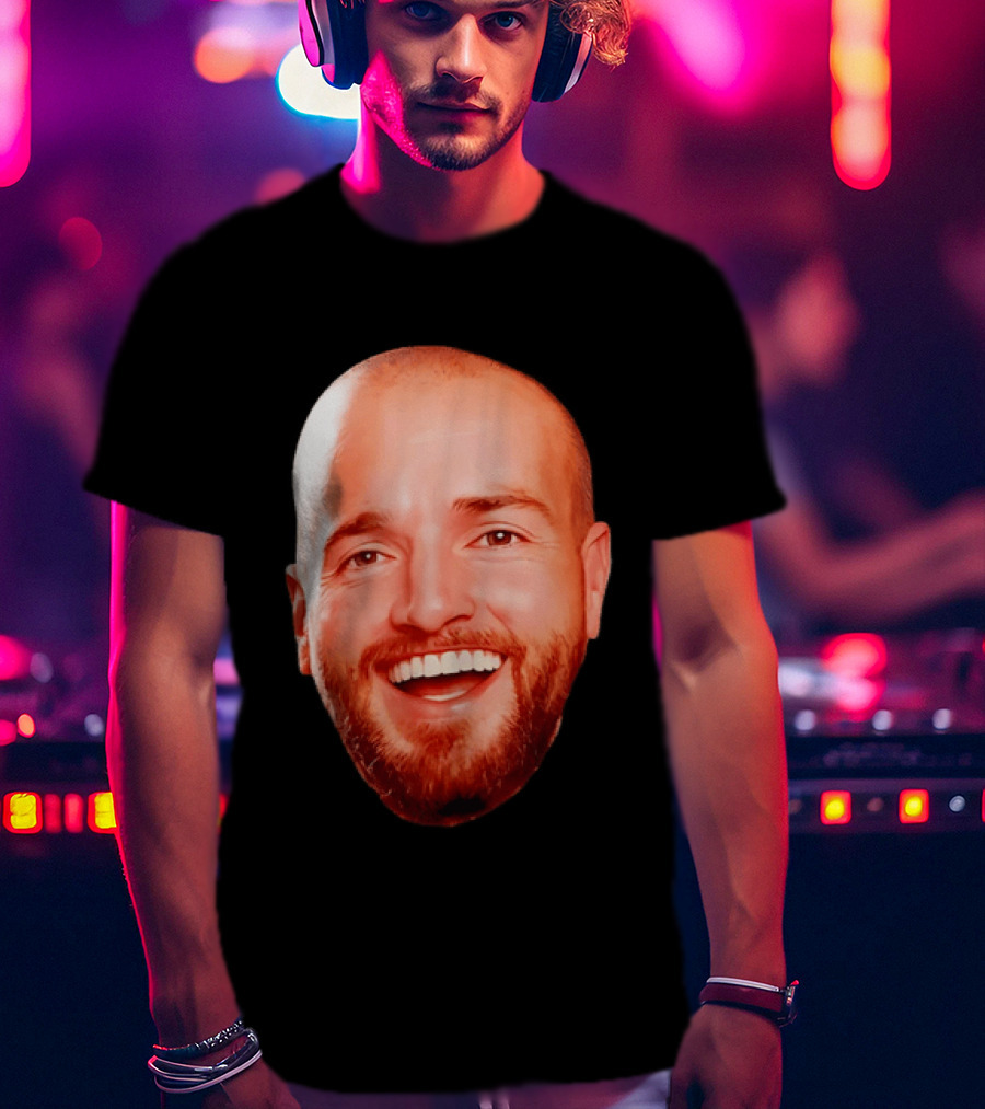 The Smiling Man Happy Face Bold Expression T-Shirt