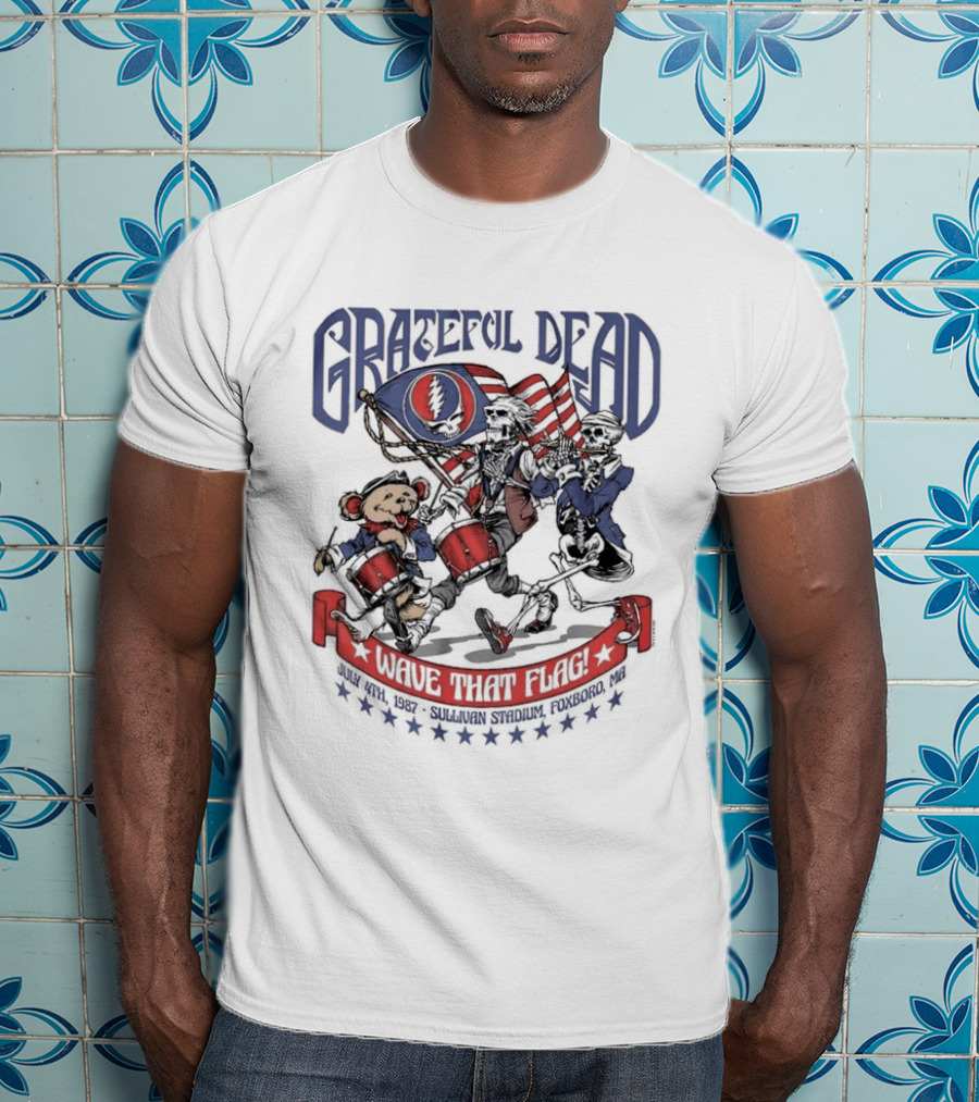 Grateful Dead Wave That Flag 4th Of July Sullivan Stadium Foxboro MA Bear Skeleton Jam Band Summer Concert T-Shirt