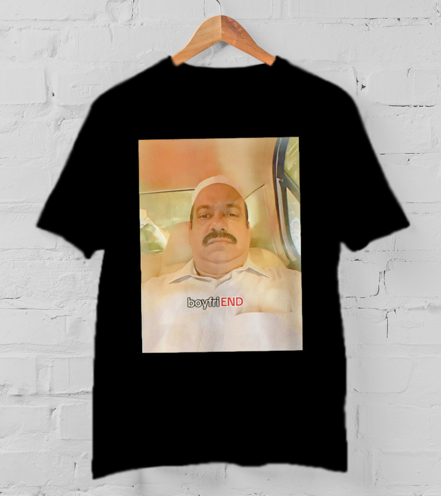 BoyfriEND Man Sitting Image T-Shirt