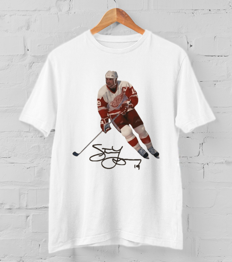 Steve Yzerman Detroit Red Wings Captain 19 Hockey Legend T-Shirt