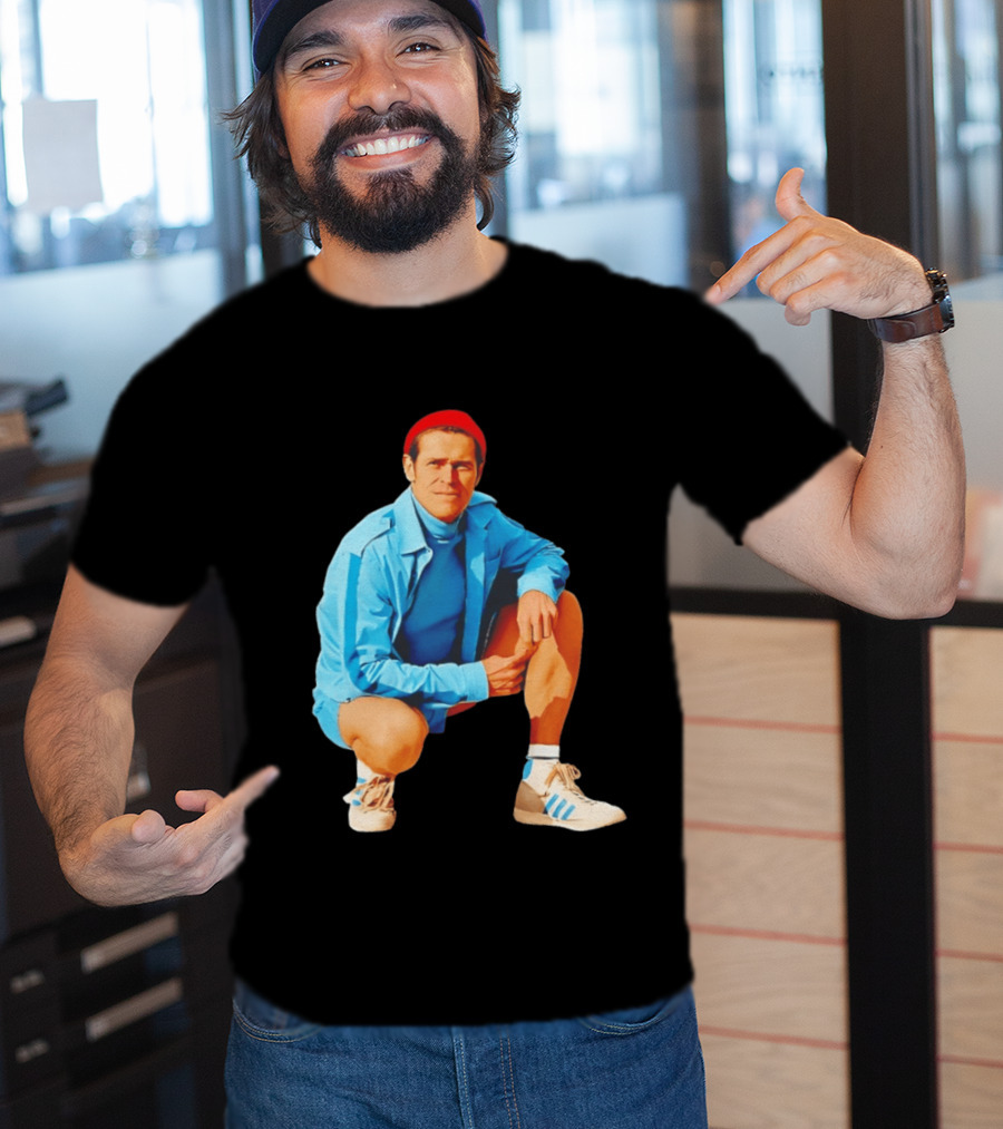 Willem Dafoe Meme Red Beanie Blue Tracksuit Squatting Pose T-Shirt