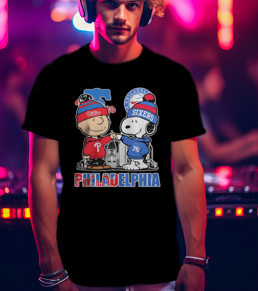 Charlie Brown And Snoopy Fist Bump Phillies Sixers Philadelphia T-Shirt