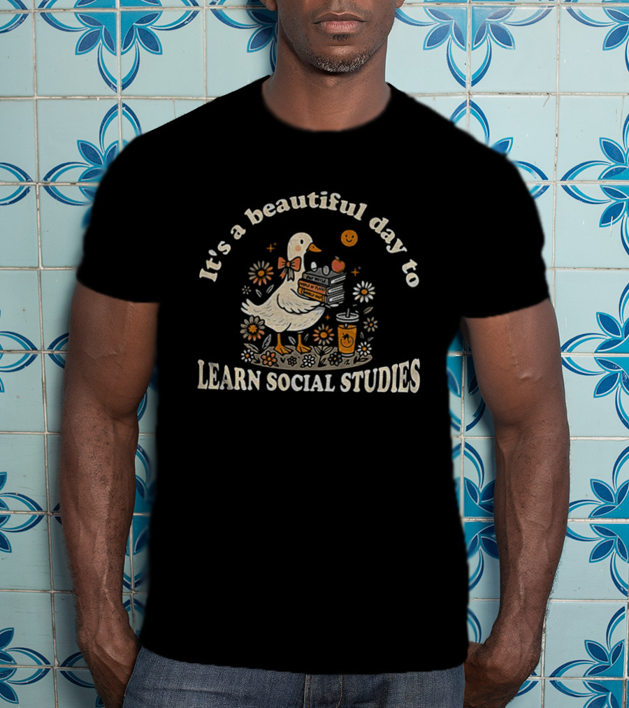 Goose It's A Beautiful Day To Learn Social Studies Happy Halloween T-Shirt