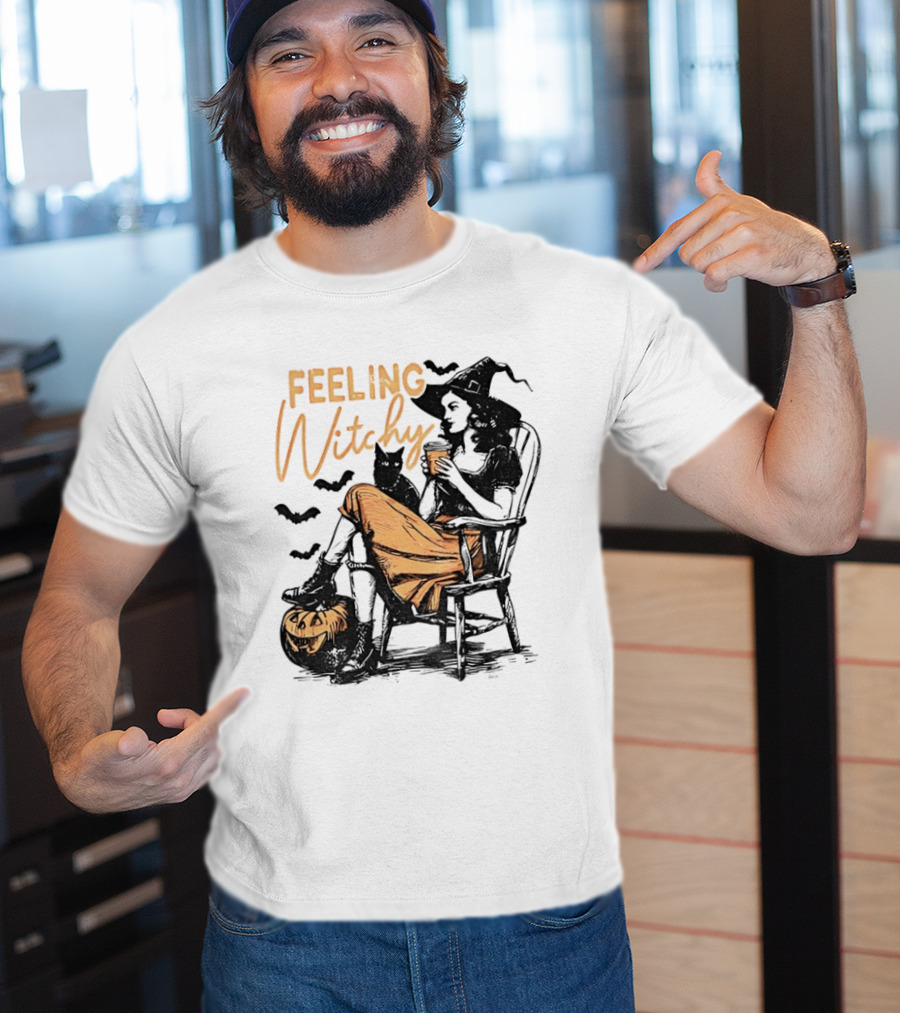 Feeling Witchy Witch With Pumpkin And Bats Halloween Vibes T-Shirt