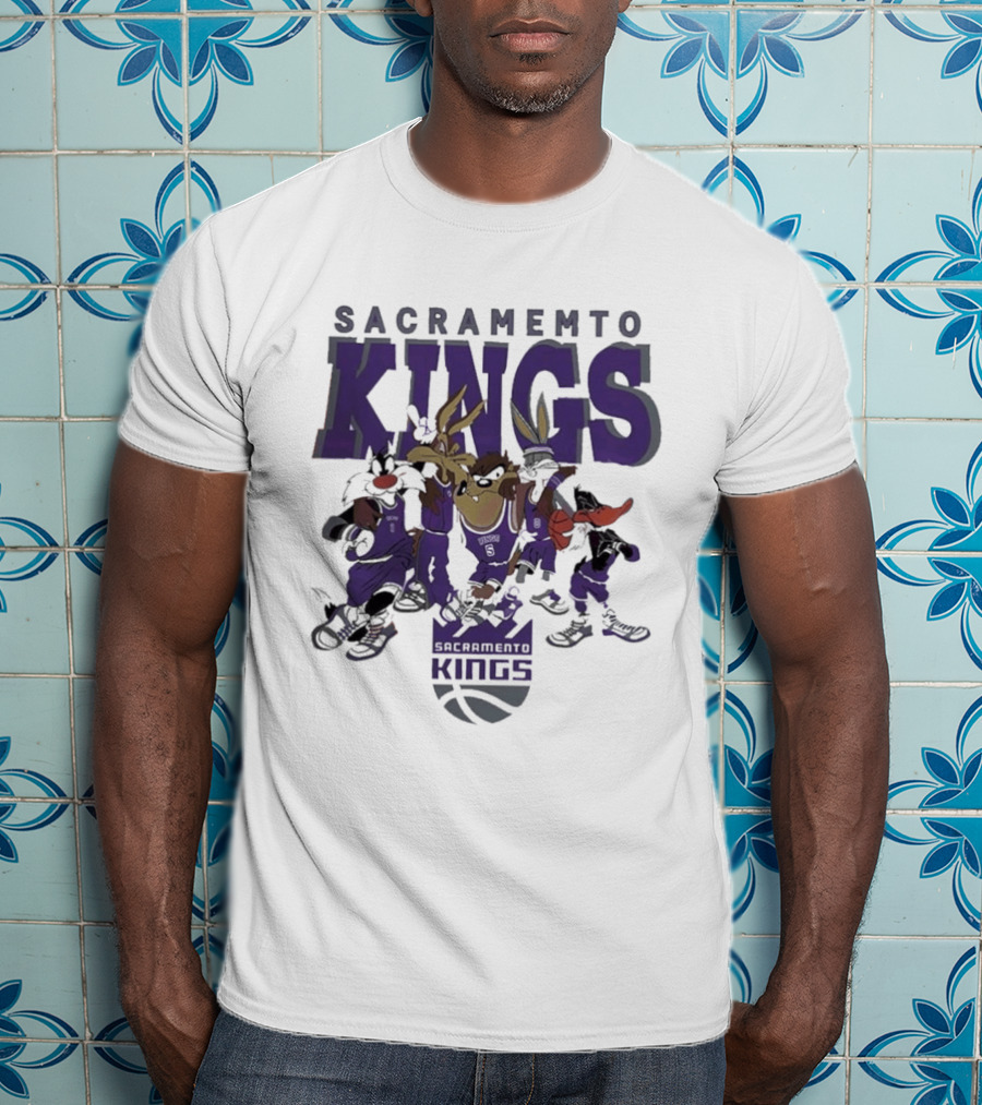 Sacramento Kings Looney Tunes Characters NBA Basketball Team T-Shirt