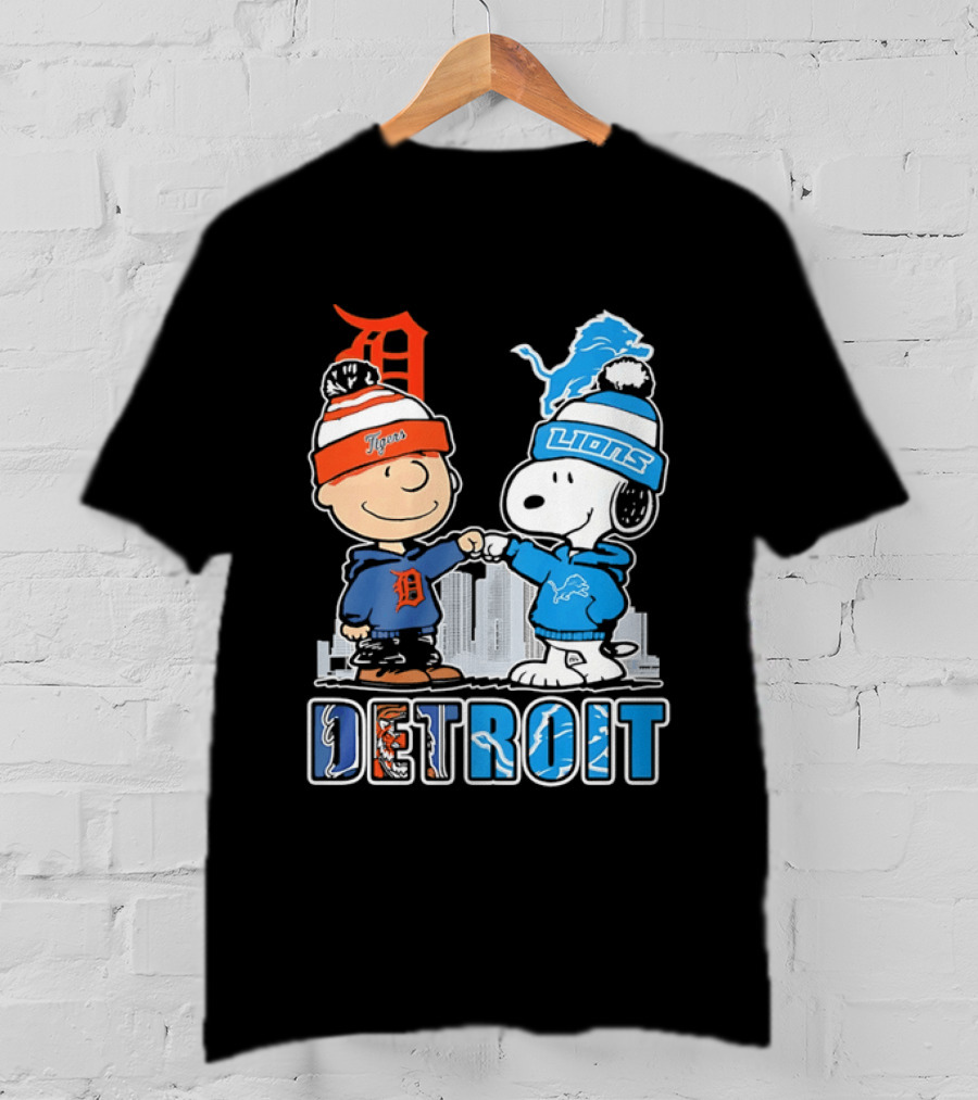 Charlie Brown Snoopy Detroit Tigers Lions Fist Bump Peanuts T-Shirt