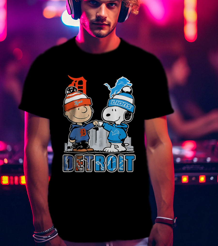 Charlie Brown Snoopy Detroit Tigers Lions Fist Bump Peanuts T-Shirt