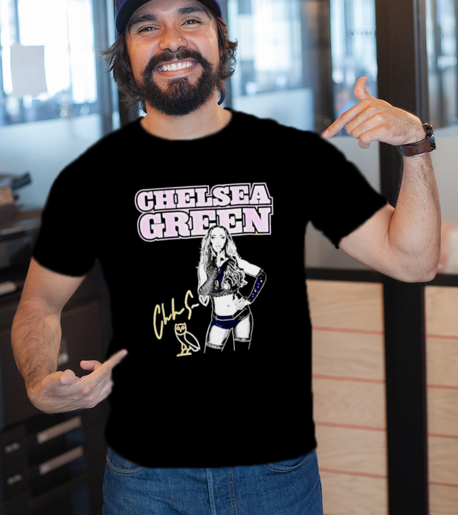 Chelsea Green Wrestling Owl Gesture Signature T-Shirt