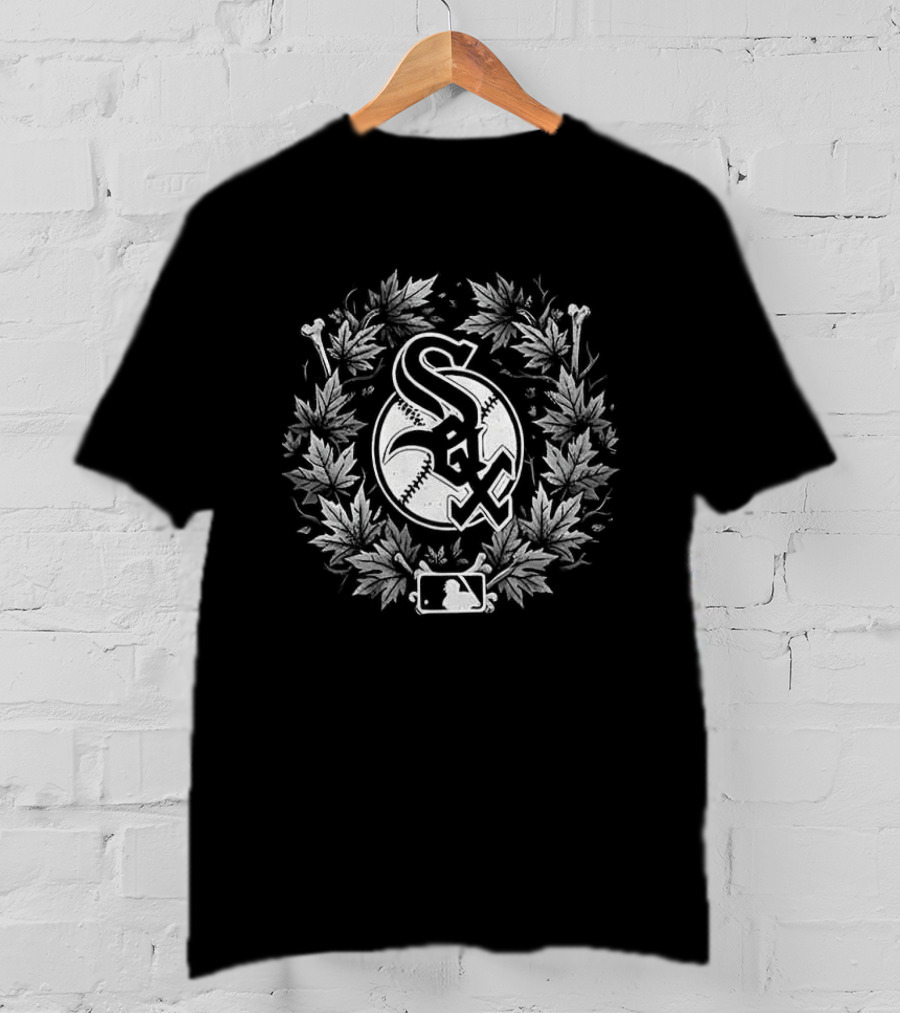 Chicago White Sox Skull Crossed Bats Maple Leaves Baseball Halloween T-Shirt