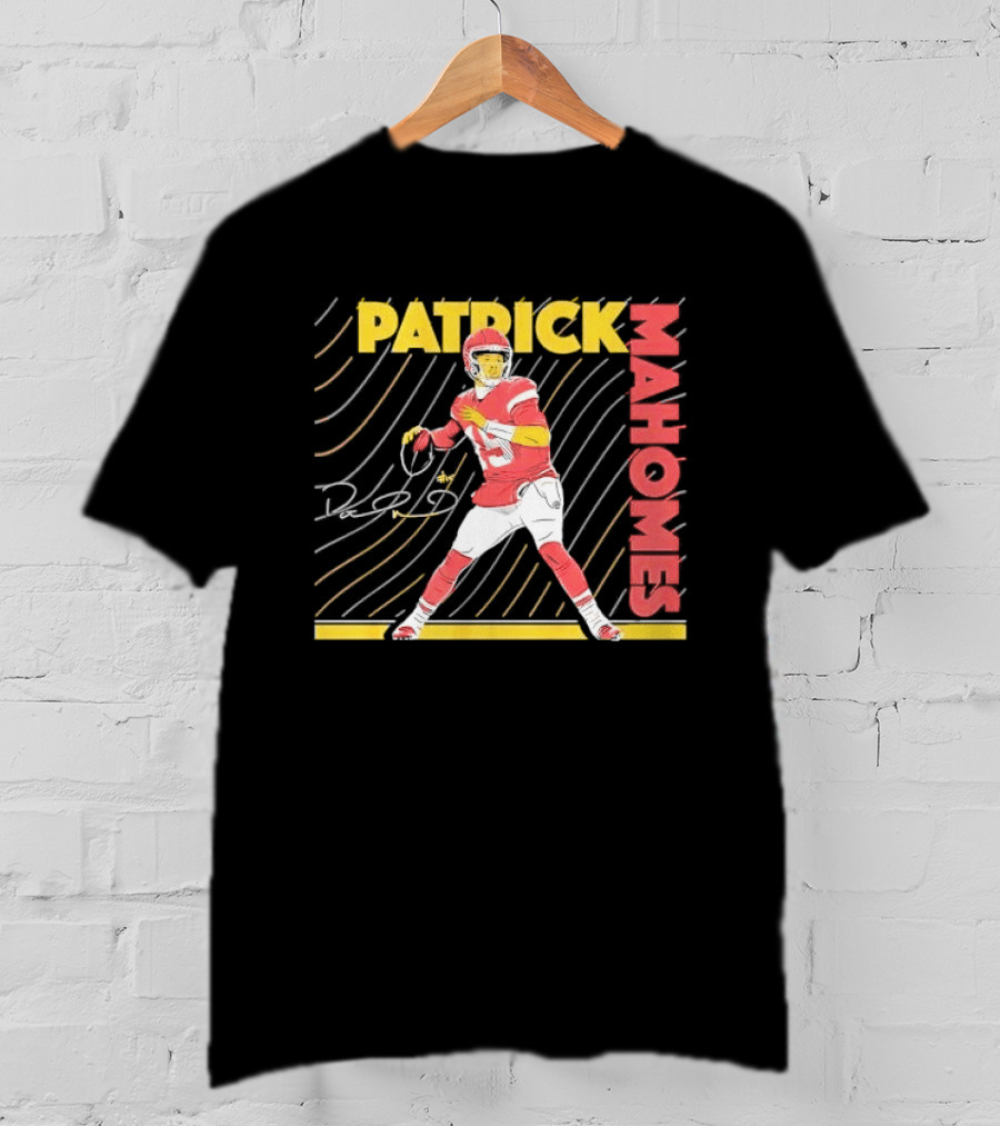 Patrick Mahomes Football Quarterback Signature Wavy Line T-Shirt