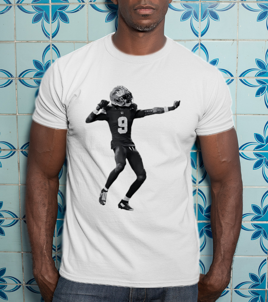 Detroit Lions Number 9 Celebratory Pose Football Athlete Cutout T-Shirt